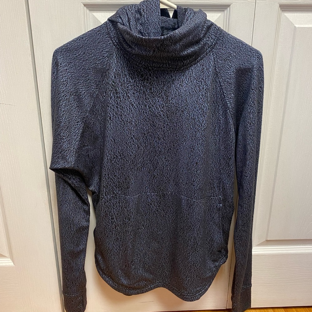 Lululemon Pullover Turtle-Neck Women’s Hoodie, Size 4